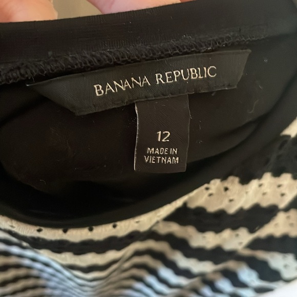 Banana Republic size 12 black and white striped fit and flare dress. - Picture 5 of 8